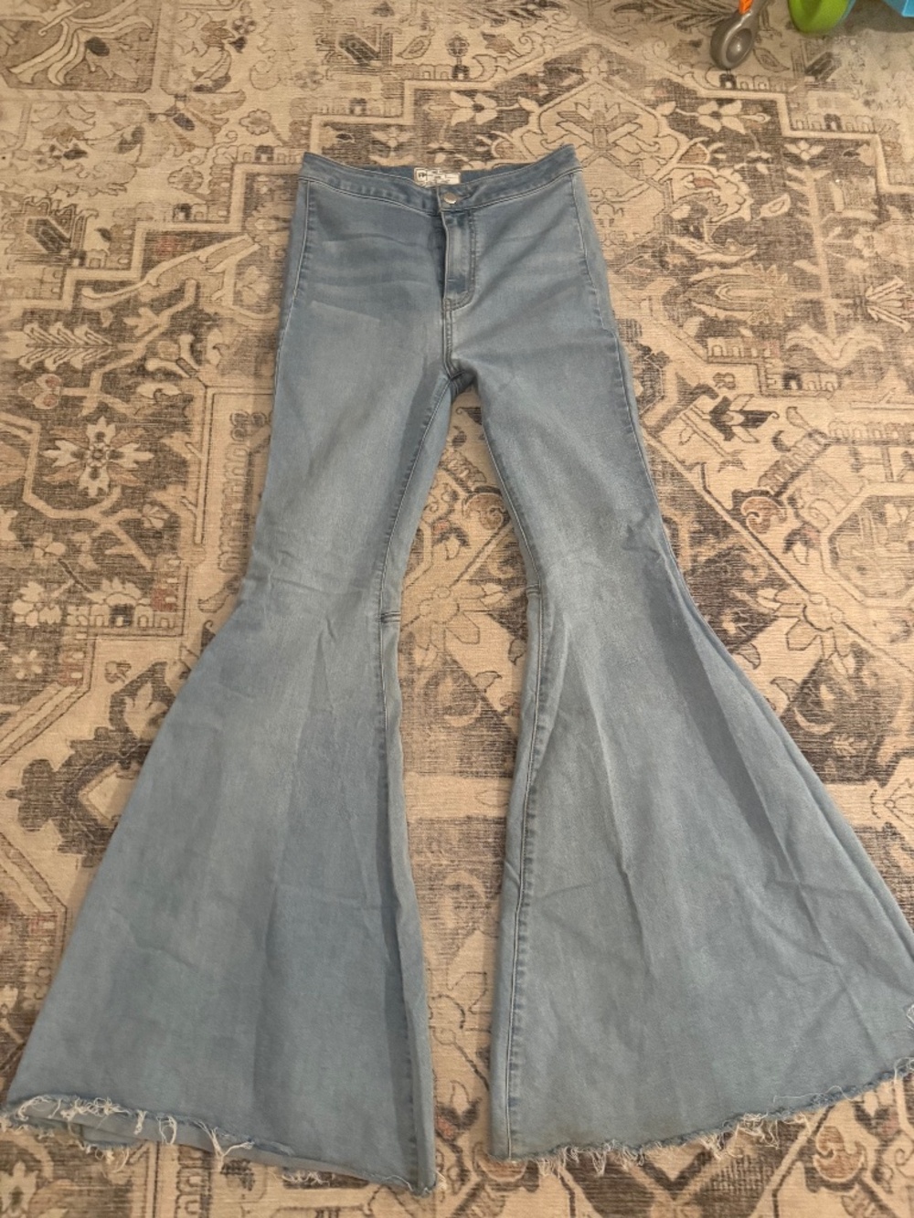 Free People Bell bottom jeans size 27